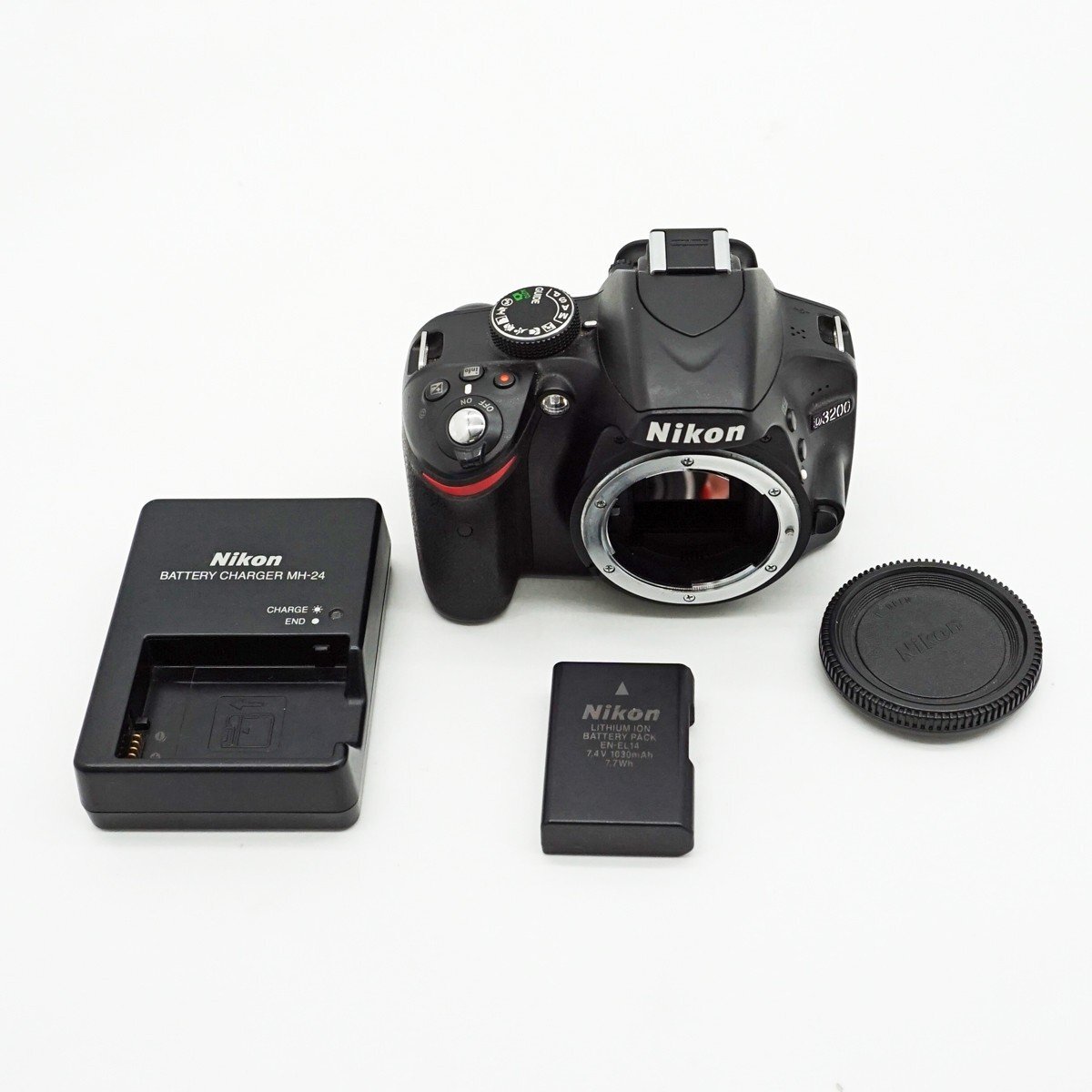 ◇【Nikon ニコン】D3200 ボディ デジタル一眼カメラ ブラック 【公式 