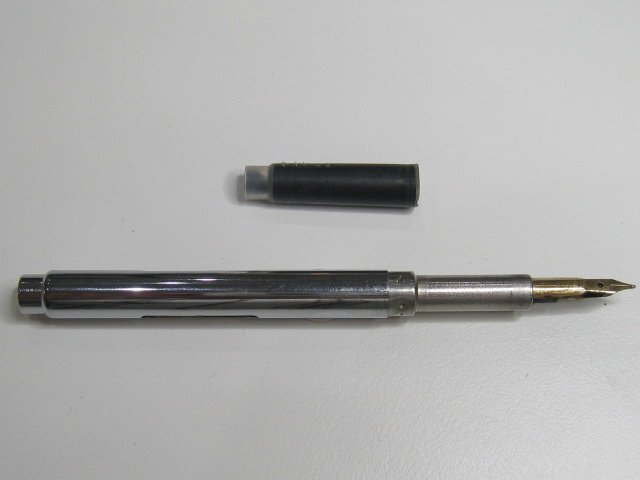★1円スタート パイロット PILOT ツイスト式 万年筆 黒 ゴールド 筆記未確認【中古】｛BH2448｝ パイロット PILOT 万年筆 アンティーク コレクション 1000円スタート