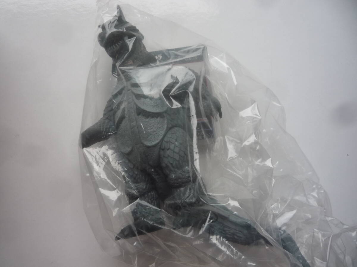 バンダイ ハイパーホビー誌上限定版 ゴメス モノクロイメージバージョン_2