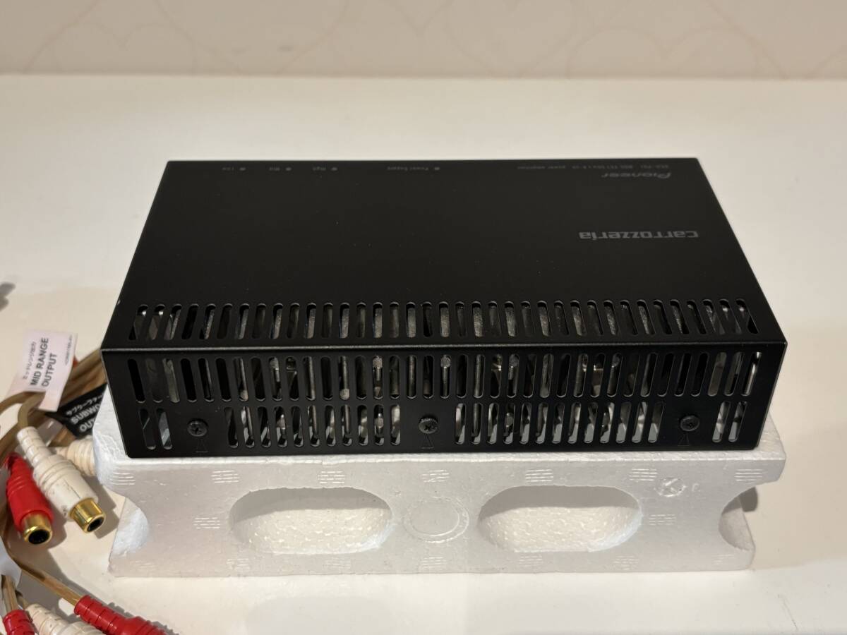 カロッツェリア DEH-P01 Pioneer carrozzeria 付属別体6chパワーアンプ 送料無料 オーディオ アンプ パイオニア DEH-P01 Pioneer カロッツェリア Player Used アンプ別体CD
