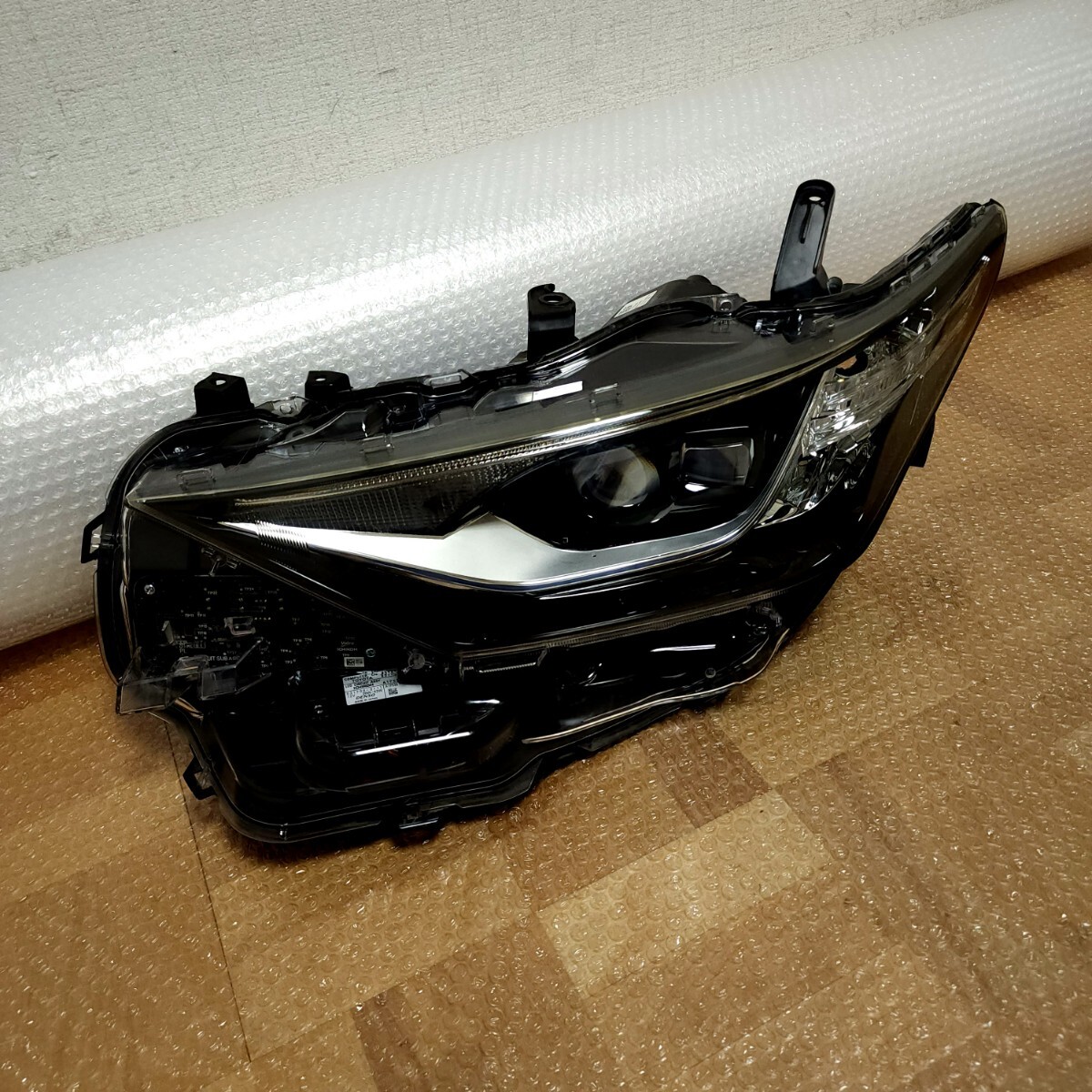 希少 オーリス 後期 NZE181H NZE184H 180系 純正 ヘッドライト 左 助手