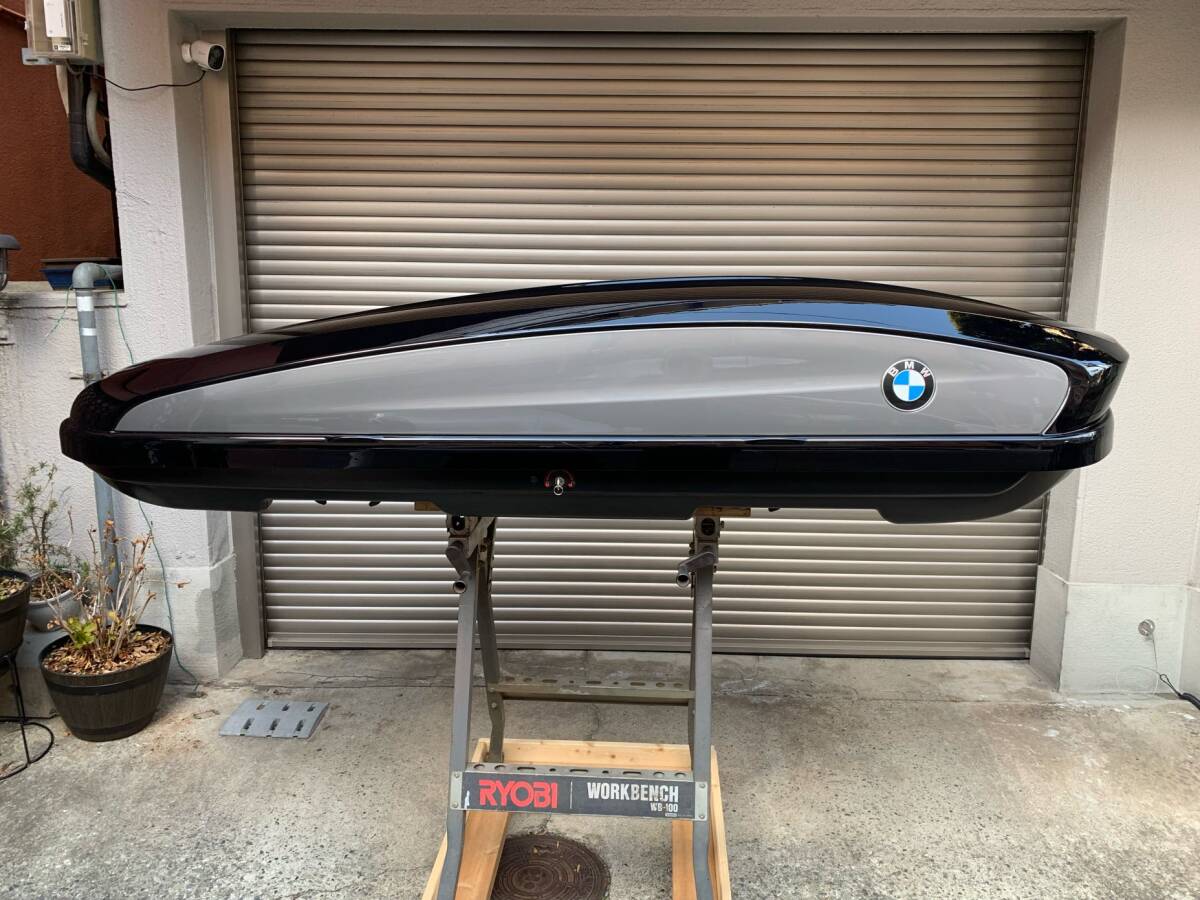  BMWルーフボックス 320L ブラック/チタンシルバー THULEパワークリック仕様：脱着簡単(ルーフキャリア)｜売買されたオークション情報、yahooの商品情報をアーカイブ公開 - オークファン ルーフキャリア