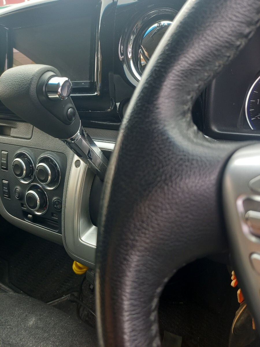 NV350キャラバン 　エアコンダイヤル_5