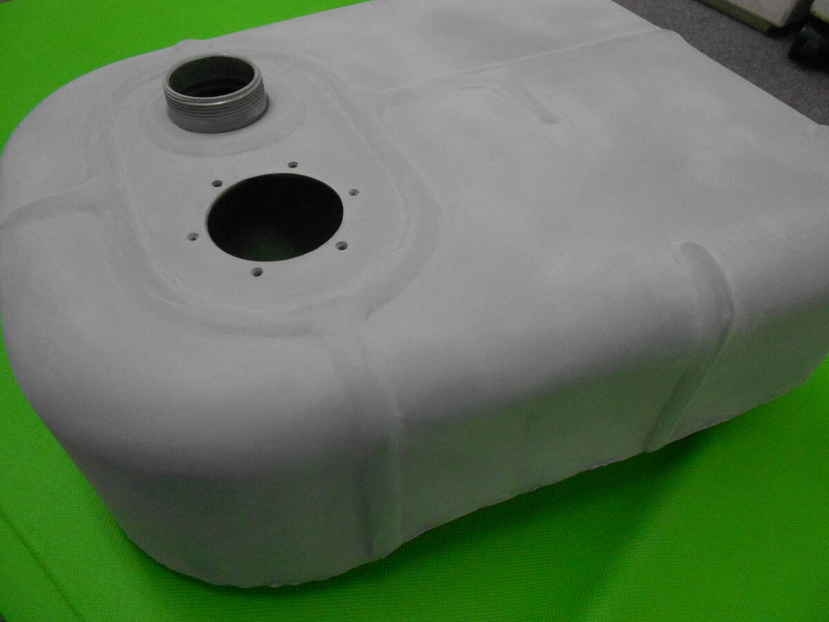 富士重工　ラビットスクーター　S301　燃料タンク　後ろ1本止め_2
