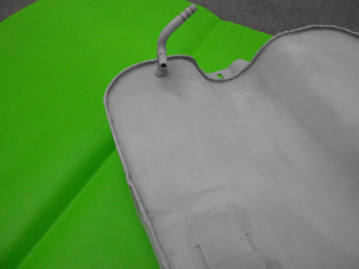 富士重工　ラビットスクーター　S301　燃料タンク　後ろ1本止め_7