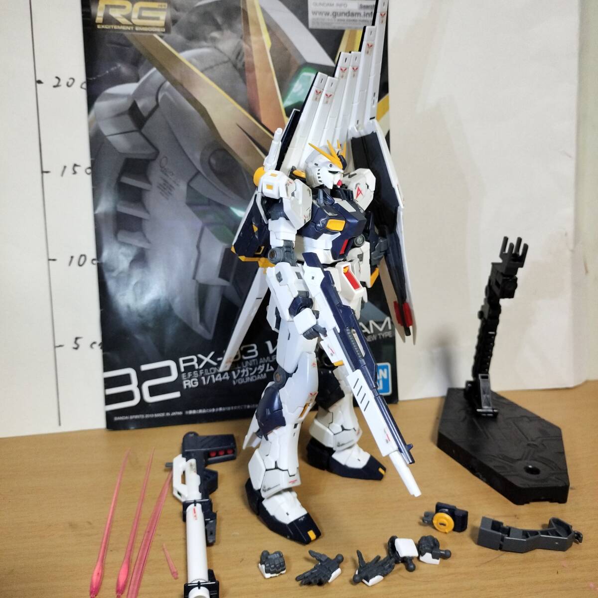 RG 1/144 νガンダム 完成品 ガンダム 逆襲のシャア ガンプラ ジャンク