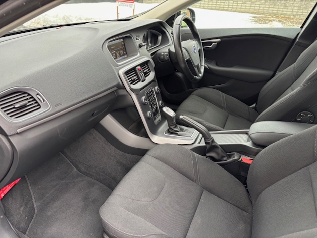 【売切】低走行！安全機能充実 ボルボ V40-T4 無事故/実走行 車検長期残（R8/7迄）乗って帰れます_6
