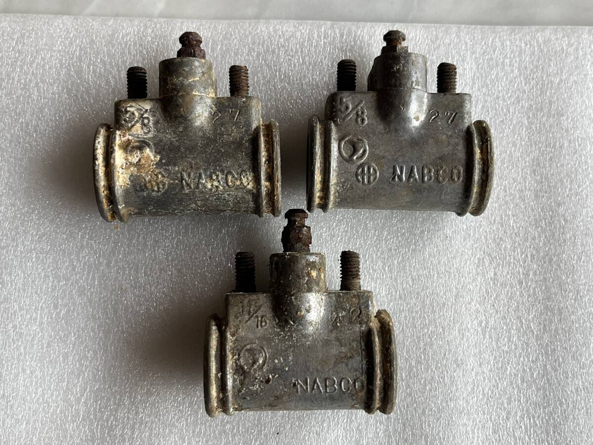 スバル360リアブレーキホイールシリンダー　5/8が2個と11/16が1個 ジャンク品_2