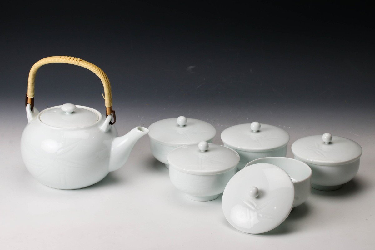 SAG】人間国宝 井上萬二 本人作 白磁彫文煎茶器一揃 茶注 蓋付煎茶碗