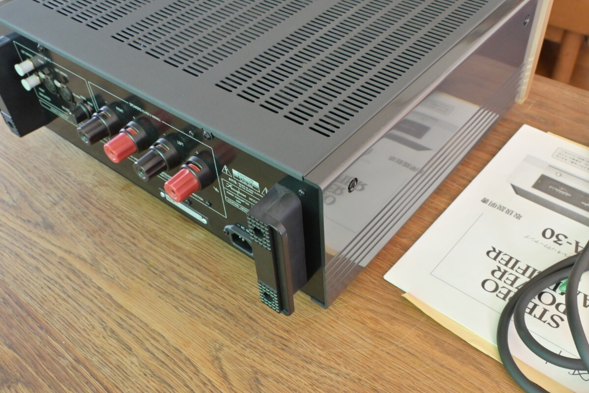 Accuphase　アキュフェーズ　 A-30 パワーアンプ　美品で完動品　_10
