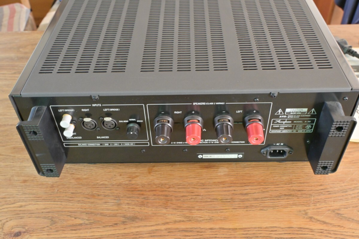 Accuphase　アキュフェーズ　 A-30 パワーアンプ　美品で完動品　_9