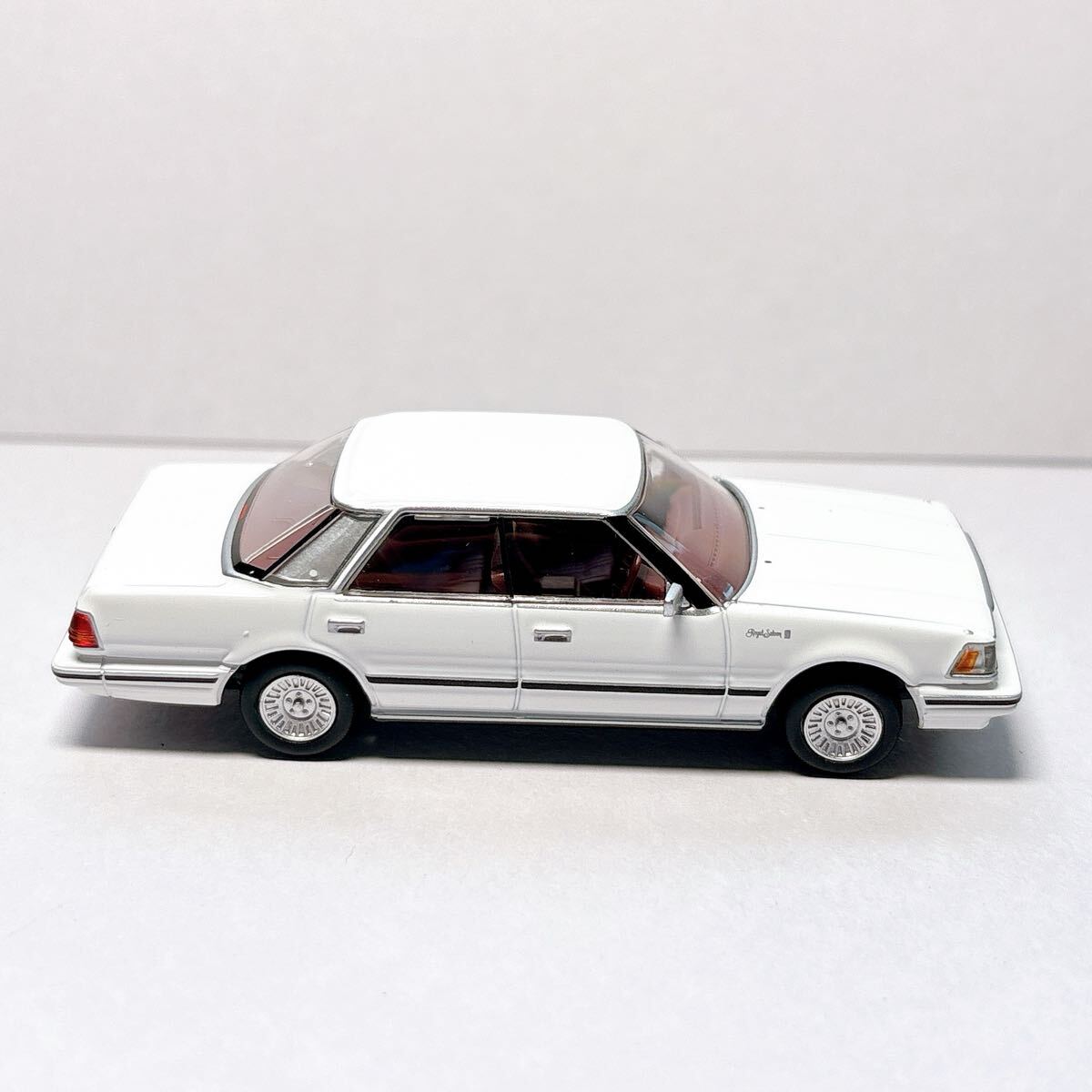 トミカリミテッドヴィンテージネオ トヨタクラウン ハードトップ 3.0