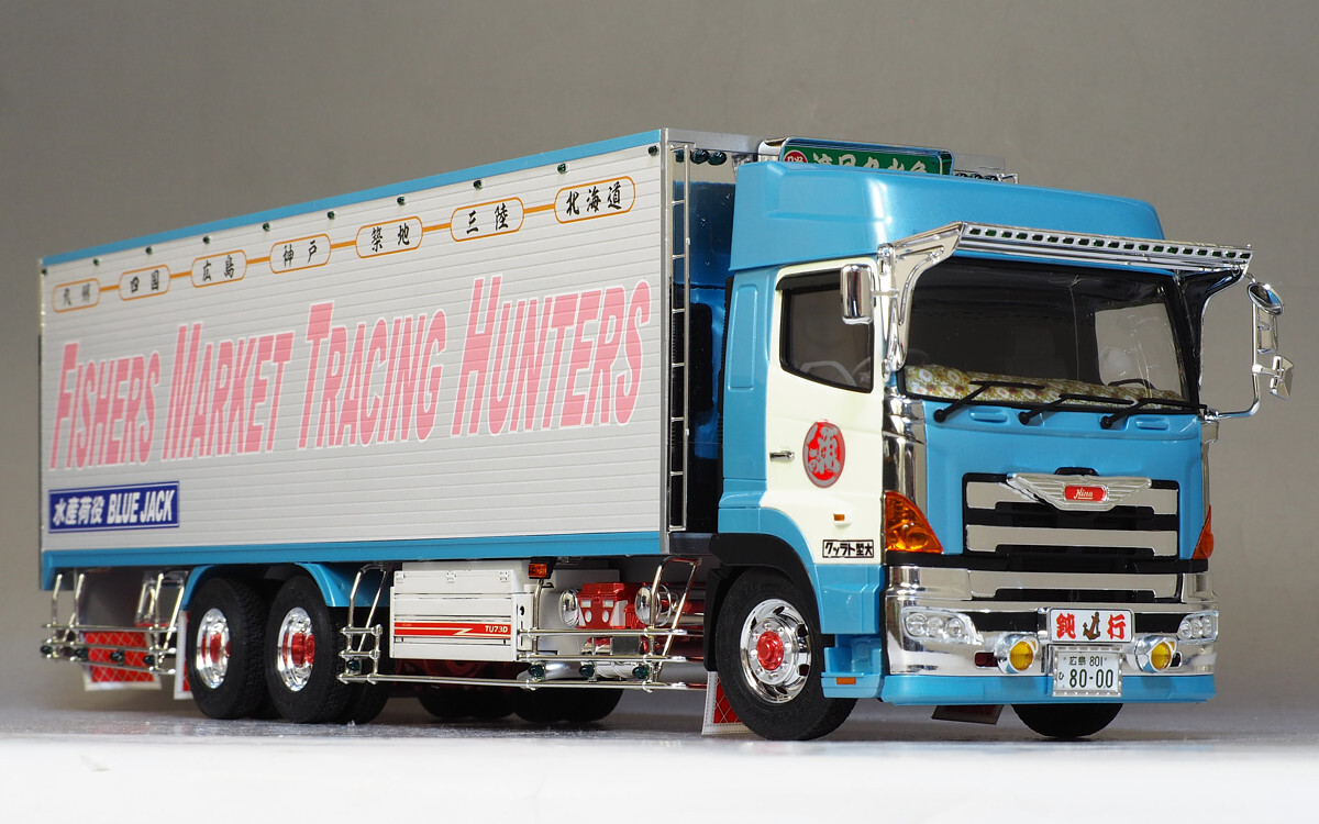 □アオシマ 1/32 日野 プロフィア デコトラ プラモデル 完成品