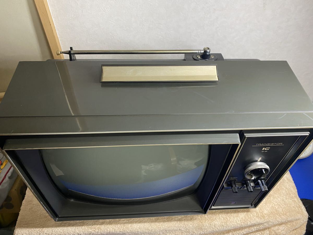 昭和レトロ　ナショナル トランジスタテレビ モデル TR-12V 当時物_4