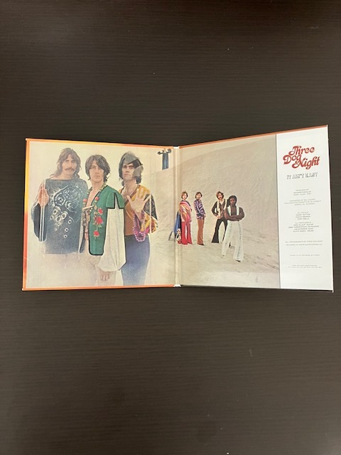 スリー・ドッグ・ナイト(THREE DOG NIGHT) / イット・エイント