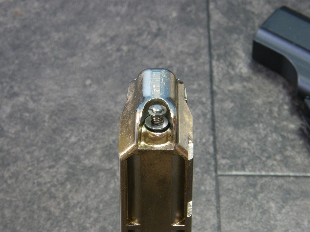 MGCガスガン・M93RーHG（ホップなし、ブローバックなし固定スライド）旧型マガジンタイプ_4