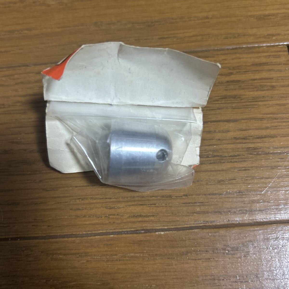 Uコン（コントロールライン）飛行機用エンジン　　　　エンヤ35-3B、※純正マフラー（中古）、エンヤ製スピンナーナット（新品）付属_8