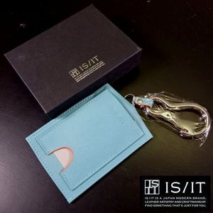 ◎新品 IS/IT イズイット 定価9900円 本牛革レザー リール付き パス カードケース キーケ