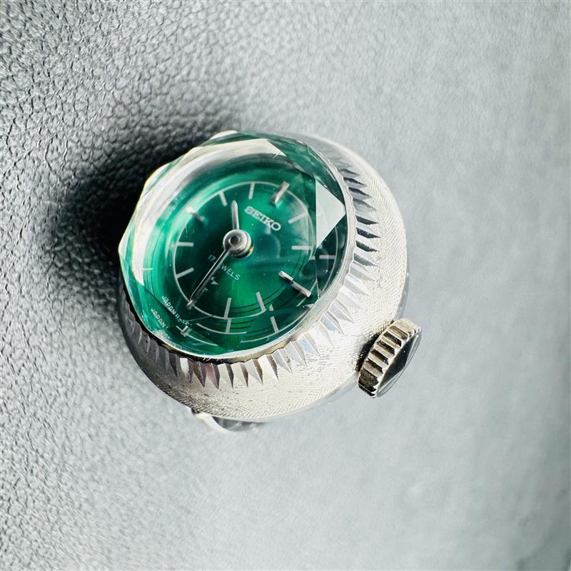 【稼働品】SEIKO セイコー 時計　リングウォッチ　17石　17 JEWELS リングウォッチ SEIKO 17JEWELS 手巻き 機械式 グリーン 緑 シルバー