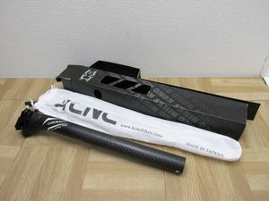 ofe/7348/0111/COLNAGO 「コルナゴ」 HM CARBON FIBER φ31.6 350mm シートポスト/箱は別
