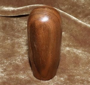 木製シフトノブ(材質：ウォールナット）10ｘ1.25㎜（AC-30.5D75.6Ｌ）