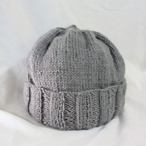 ゆったりニット帽/手編み/グレー・灰色/男女兼用フリーサイズ