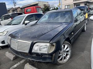 メルセデスベンツ　Sクラス　S600？　バンパー積んであります　黒革シート　オートマ　ロ