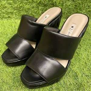 10 新品 未使用品 DIANA ダイアナ キルティングミュール パンプス ブラック サンダル レ