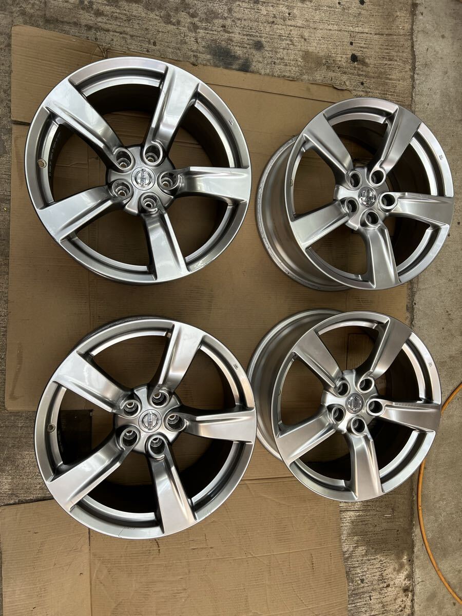 Z33 18インチ 純正の値段と価格推移は？｜14件の売買データからZ33 18