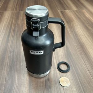 中古★難あり★STANLEY★グロウラー★旧ロゴ★ブラック★1.9リットル★キャンプ★保温★