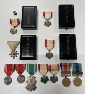 勲章 旧日本軍 旭日章 勲七等青色桐葉章 共箱無し