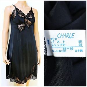 CE7-A27☆//CHARLEシャルレ♪伸縮性有*日本製*ドキドキ妖艶ブラック*ナイロン製スリップ