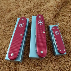 ビクトリノックス 新製品コンパニオン　はさみ1未使用極美品