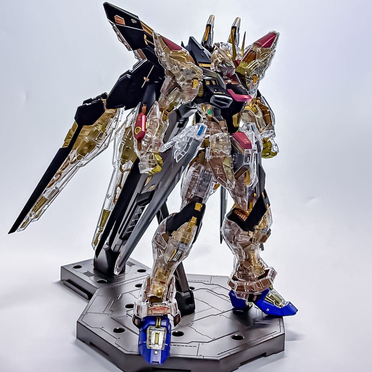 MGEX ストライクフリーダムガンダム メカニカルクリア 塗装 完成品