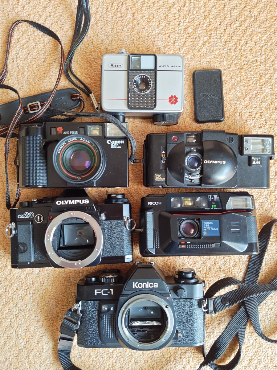 187 ☆良品☆ Ricoh E2 オートハーフ 希少色 ラインブルー 【公式通販】