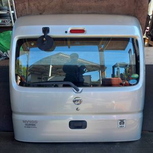 Nissan NV100 ホワイトバックドア 2022年 クリッパー バックドアのYahoo!オークション(旧ヤフオク!)の相場・価格
