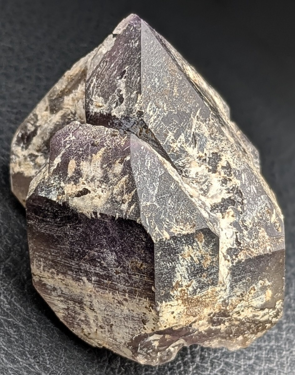 紫水晶 (アメジスト) 国産(滋賀県高島市マキノ町 山崎山) No.559(原石
