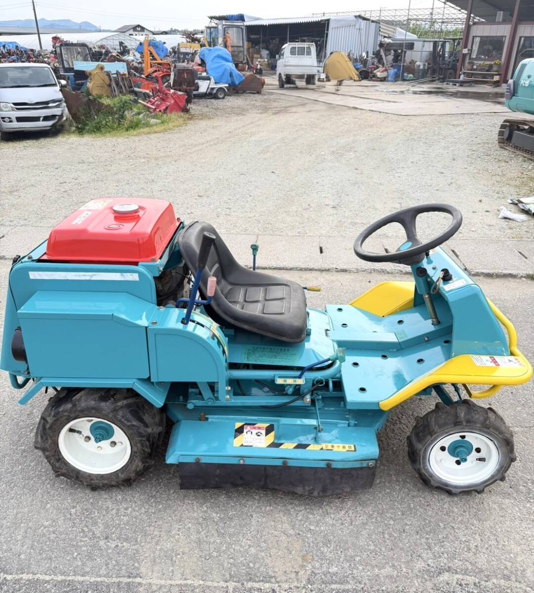 筑水キャニコム CLM1304 乗用草刈機 くさかりまさお エンジンクボタ13