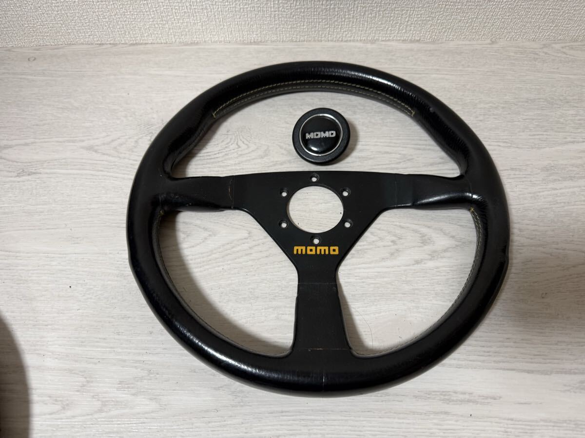 momoステアリング　年代物　旧車に モモ ステアリング MOMO 当時物 旧車 レザーステアリング ハンドル