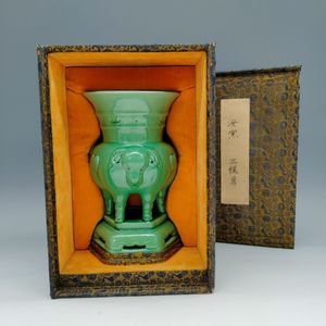 中国 染付 花瓶のYahoo!オークション(旧ヤフオク!)の相場・価格を見る