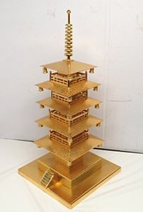 五重塔 置物の値段と価格推移は？｜55件の売買データから五重塔 置物の
