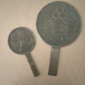 希少 江戸期【藤原光長】和鏡 2点セット 共箱付 彫刻 骨董 アンティーク 青銅 藤原光長 鏡の値段と価格推移は？｜9件の売買データから藤原光長 鏡の