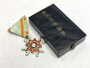 勲五等瑞宝章の値段と価格推移は？｜57件の売買データから勲五等瑞宝章