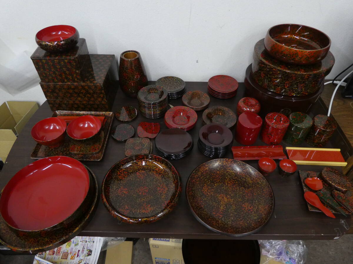 津軽塗 重箱の値段と価格推移は？｜10件の売買データから津軽塗 重箱の