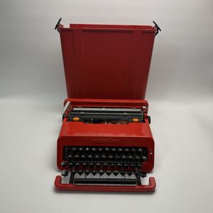 オリベッティタイプライターの値段と価格推移は？｜5件の売買データ
