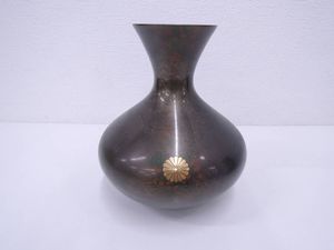 花瓶 壺 菊 紋の値段と価格推移は？｜10件の売買データから花瓶 壺 菊