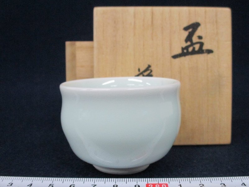 篠田義一の値段と価格推移は？｜15件の売買データから篠田義一の価値が