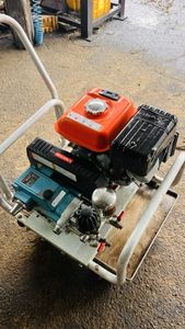 クボタ 動力噴霧機の値段と価格推移は？｜4件の売買データからクボタ