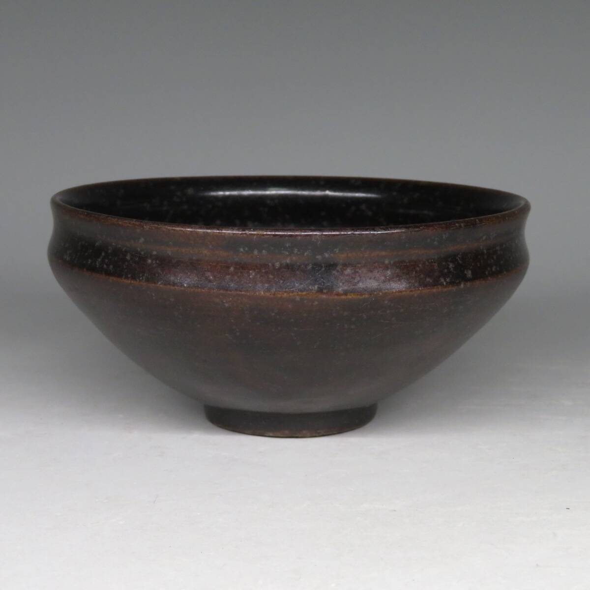 李朝 黒釉の値段と価格推移は？｜9件の売買データから李朝 黒釉の価値