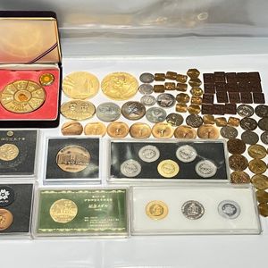 天皇陛下 五十年記念メダルの値段と価格推移は？｜3件の売買データから